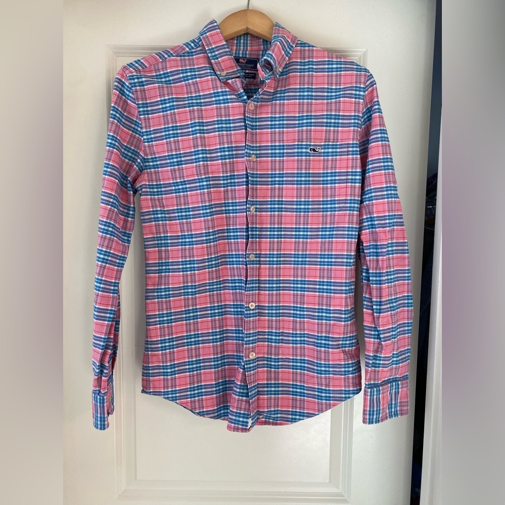 Men’s small Vineyard Vines shirt